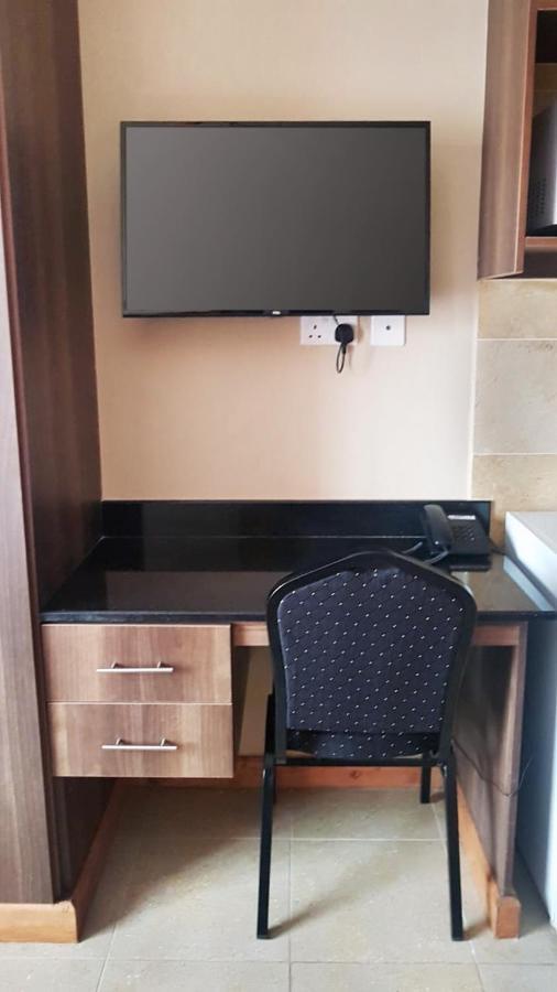 Nairobi West Suites Екстериор снимка